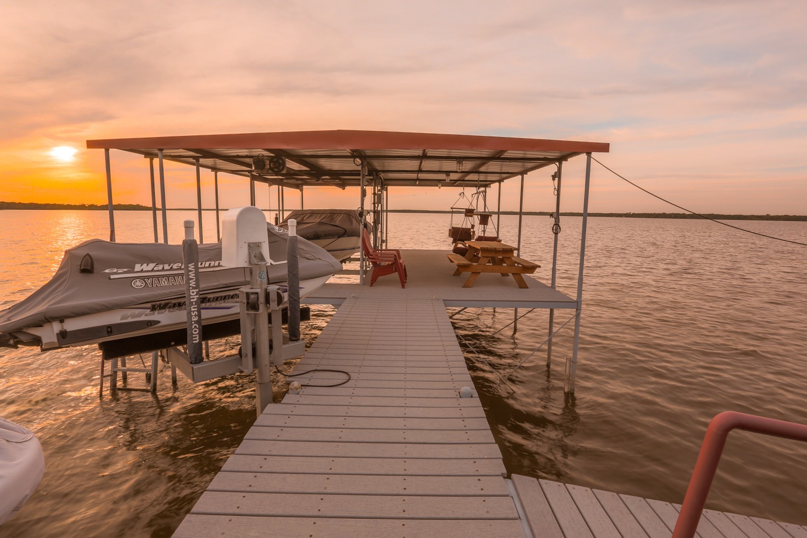 Quinlan Lake House with Dock